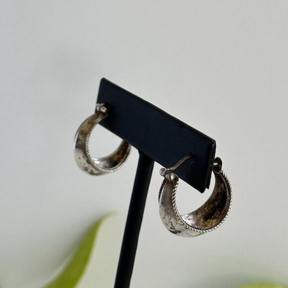 Vintage Sterling Silver Hoop Earrings with Rope Detail 3/4" - Picture 8 of 8
